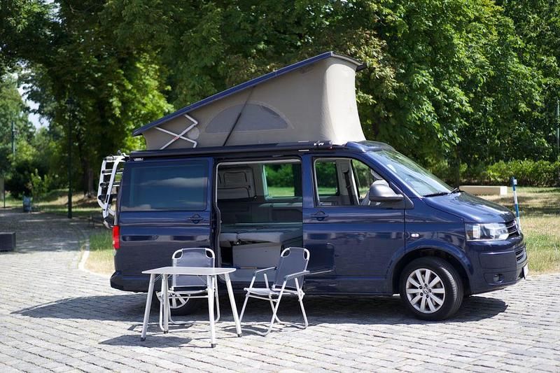 Blau Gebraucht 2012 VW T5 Beach Van | 25.700 € - Bild 1/4