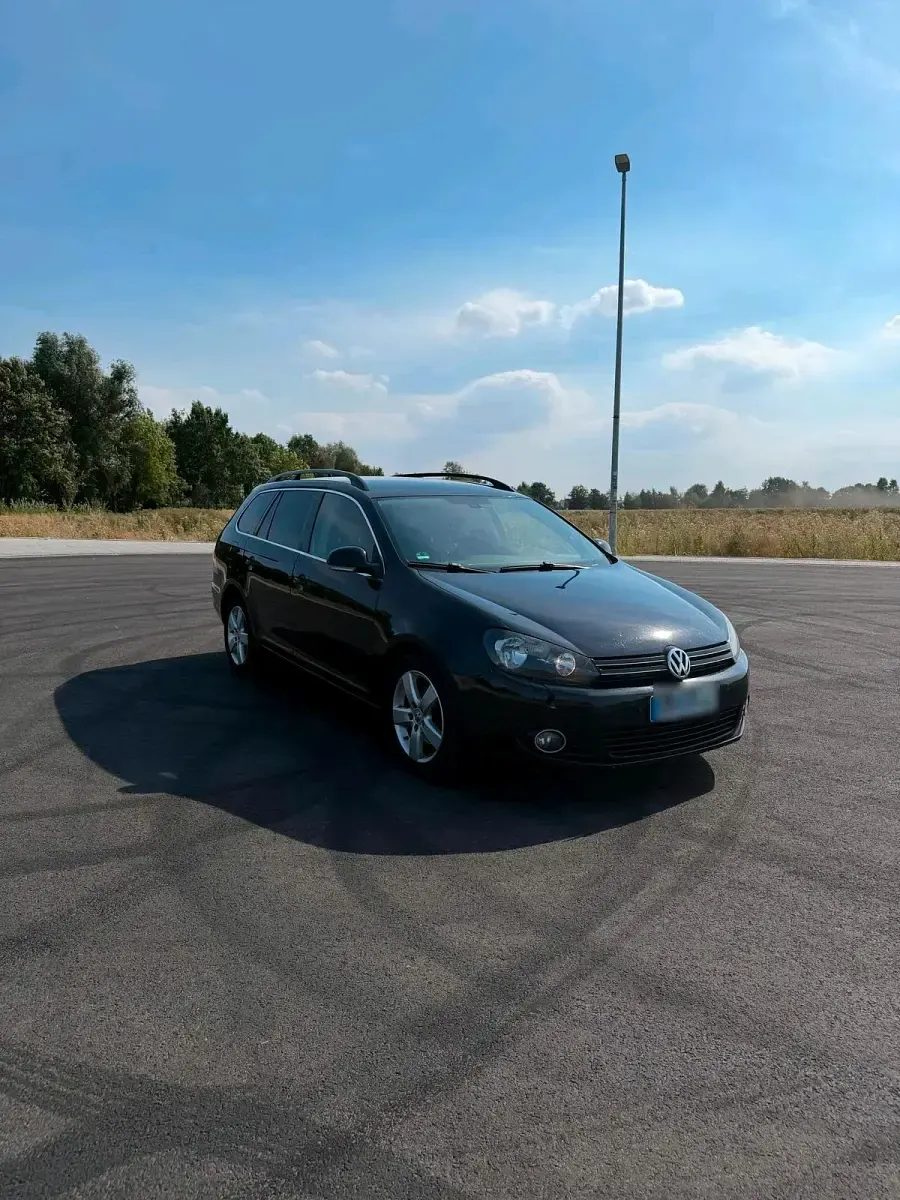 Gebraucht VW Golf VI 105 PS (77 kW) 2011 Schwarz Kombi