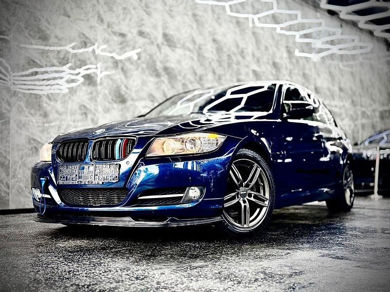 Gebraucht BMW 325 Performance 204 PS (150 kW) 2011 Blau Limousine