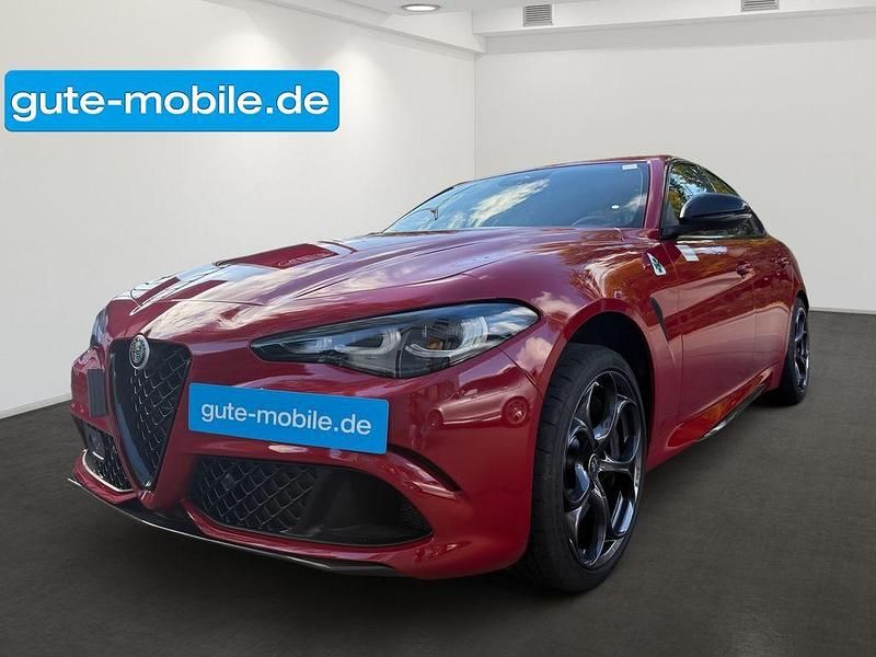 Rot Neu 2025 Alfa Romeo Giulia Quadrifoglio Limousine | 77.990 € - Bild 1/4