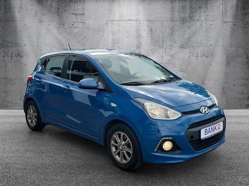 Gebraucht Hyundai i10 Intro Edition 87 PS (63 kW) 2013 Blau Kleinwagen