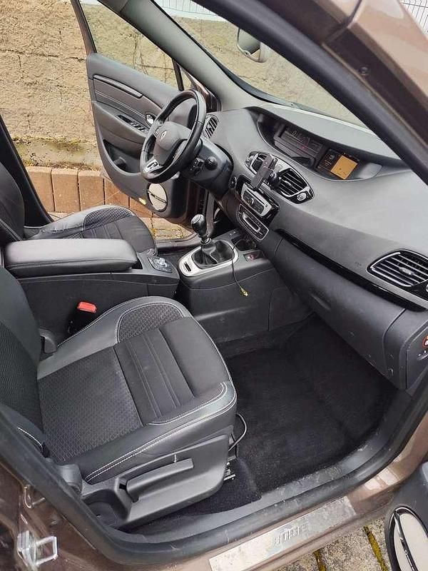 Gebraucht Renault Grand Scénic Bose Edition 131 PS (96 kW) 2015 Van / Kleinbus