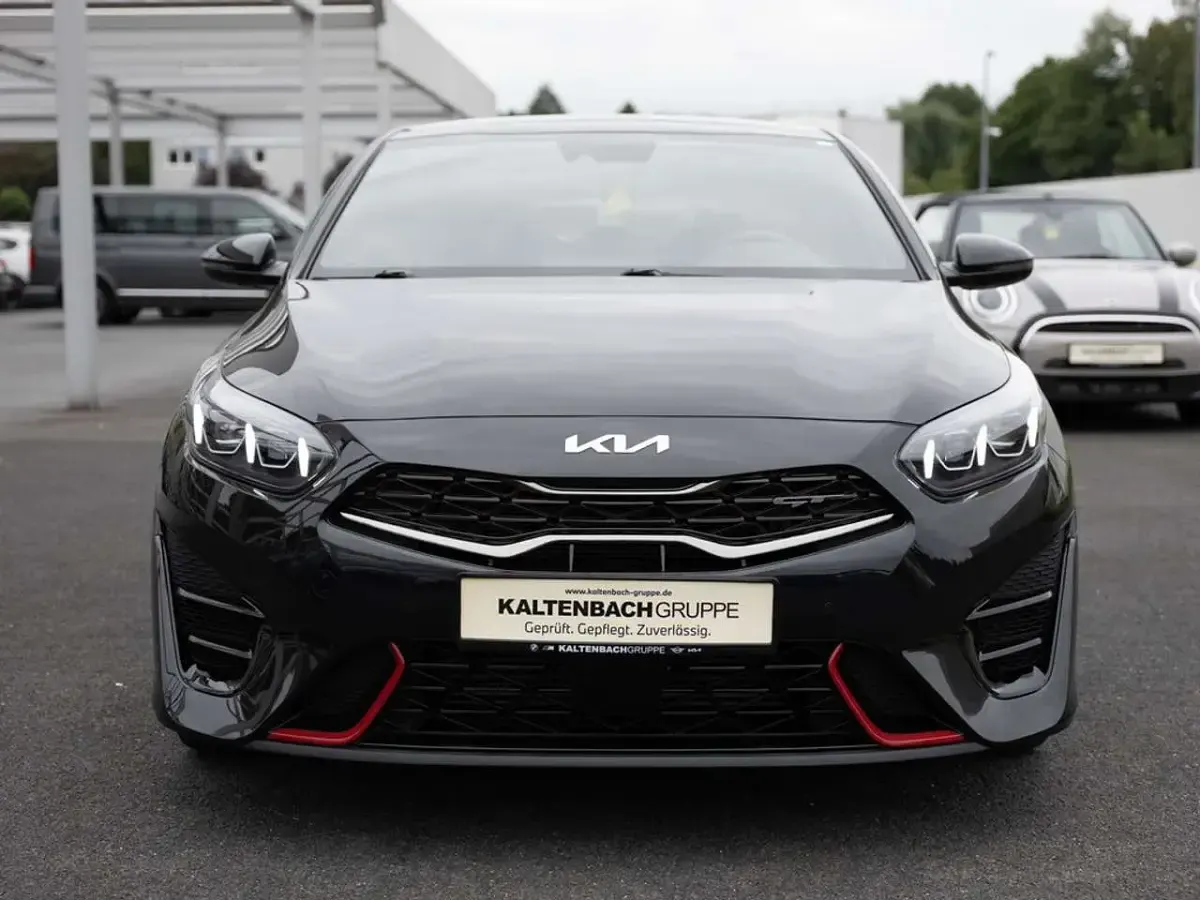 Gebraucht Kia ProCeed GT 204 PS (150 kW) 2023 Schwarz Kombi