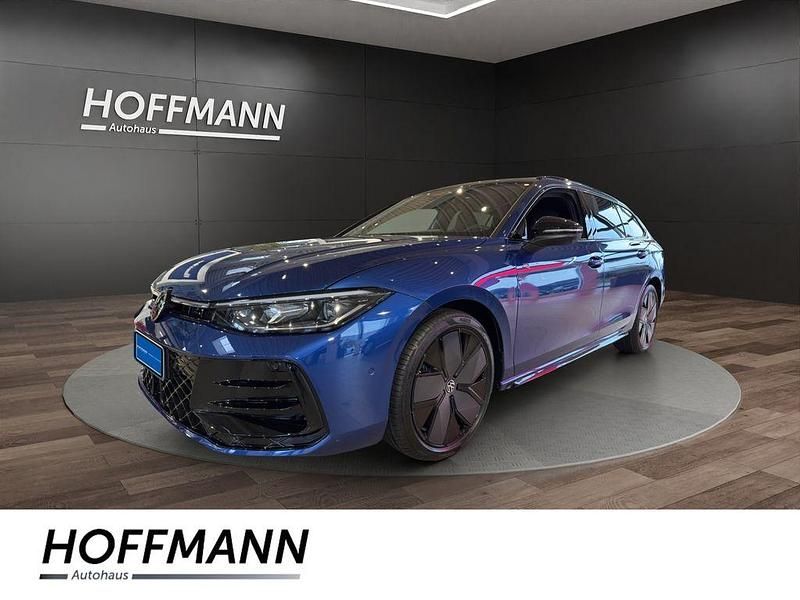 Gebraucht VW Passat R-line 193 PS (141 kW) 2025 Blau Kombi
