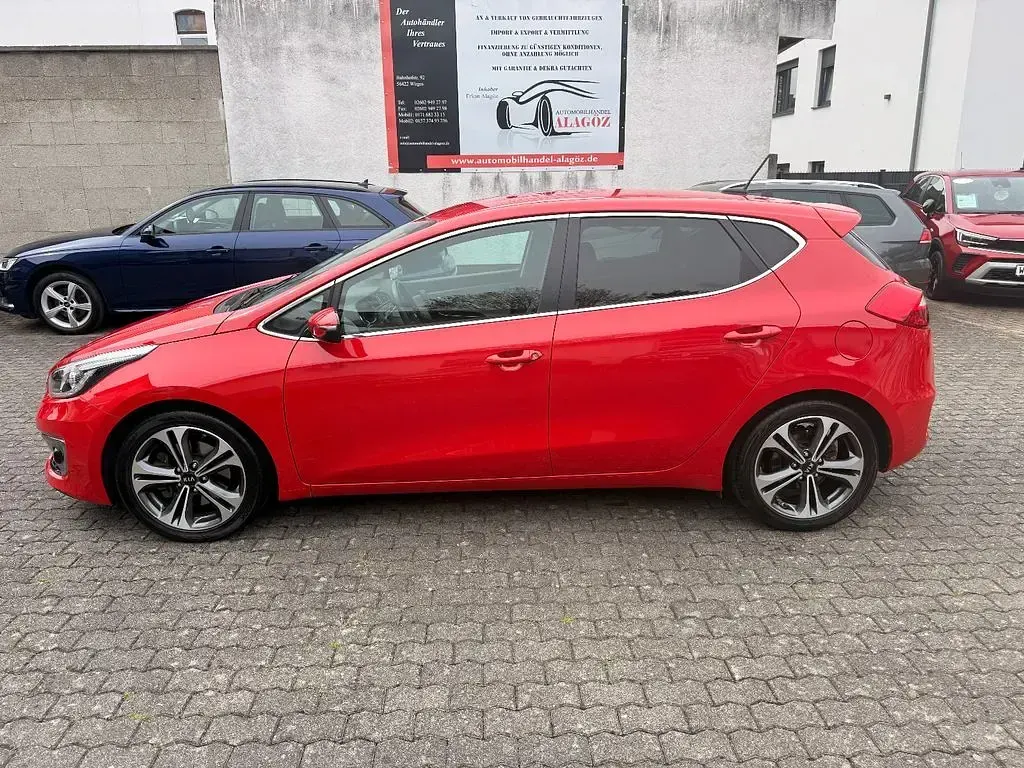 Gebraucht Kia Ceed Sport 128 PS (94 kW) 2017 Rot Kleinwagen