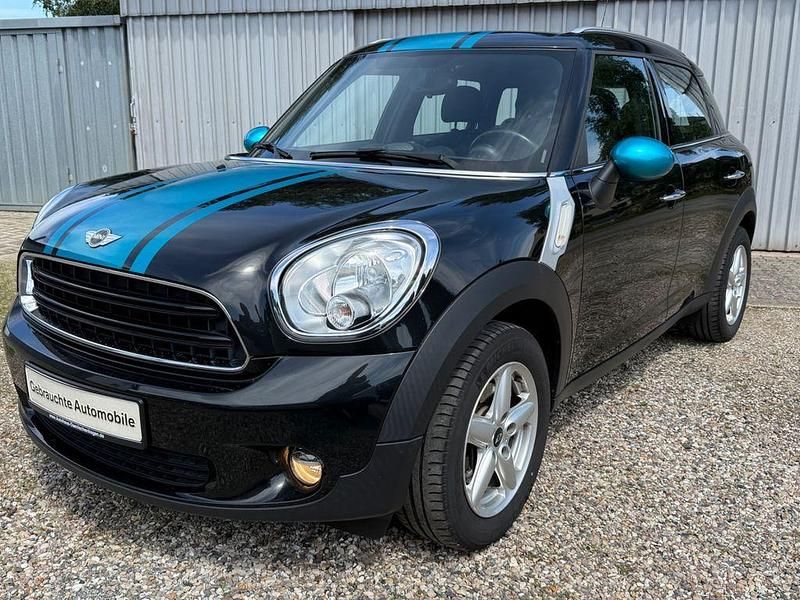 Absolute black Gebraucht 2016 Mini One Countryman SUV | 13.940 € (Teuer) - Bild 1/4