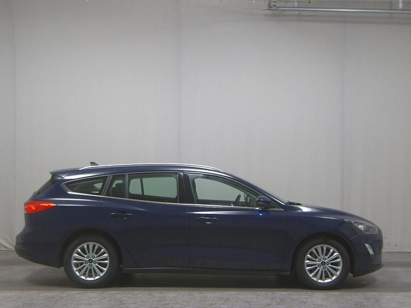 Blazerblau Gebraucht 2020 Ford Focus Titanium Kombi | 7.250 € (Superpreis) - Bild 1/4