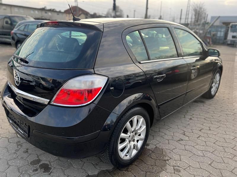 Usata Opel Astra 105 CV (77 kW) 2004 Nero Utilitaria