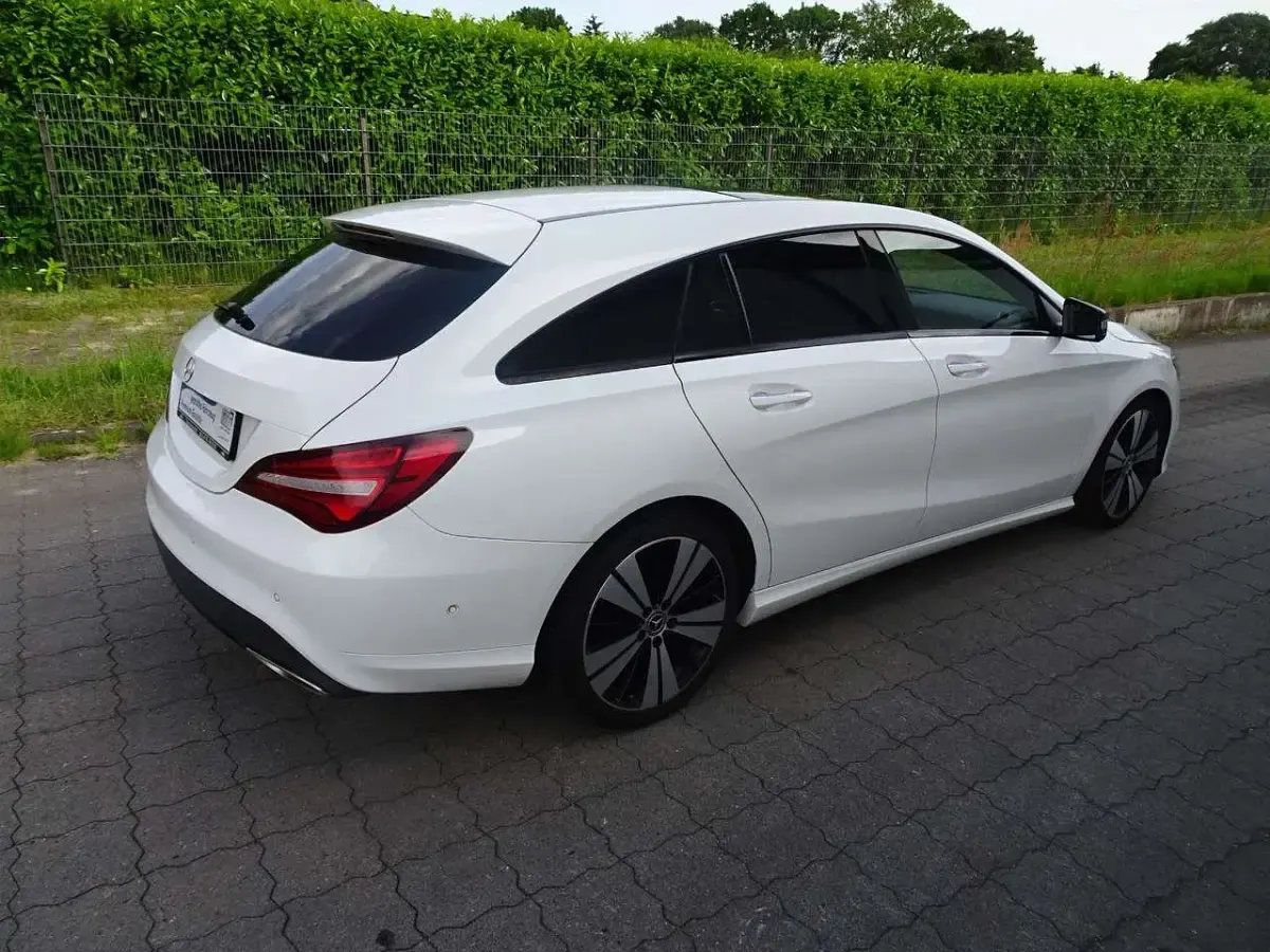 Gebraucht Mercedes CLA200 156 PS (114 kW) 2019 Weiß Kombi