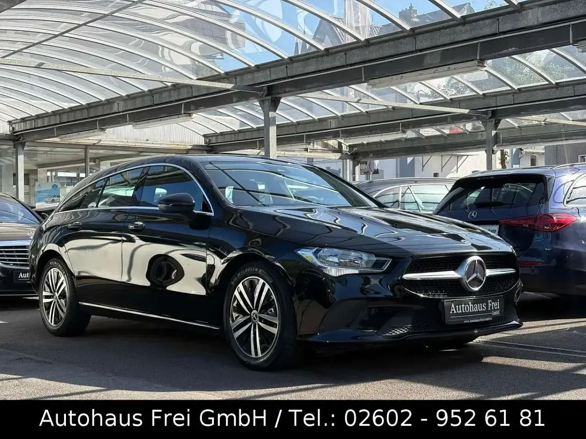 Gebraucht Mercedes CLA200 150 PS (110 kW) 2021 Nachtschwarz Coupé