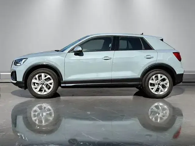 Gebraucht Audi Q2 Advanced Plus 150 PS (110 kW) 2025 Grau (pfeilgrau perleffekt) SUV