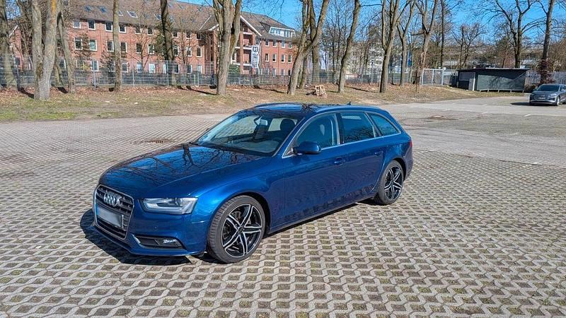 Gebraucht Audi A4 Ambition 170 PS (125 kW) 2012 Blau Kombi