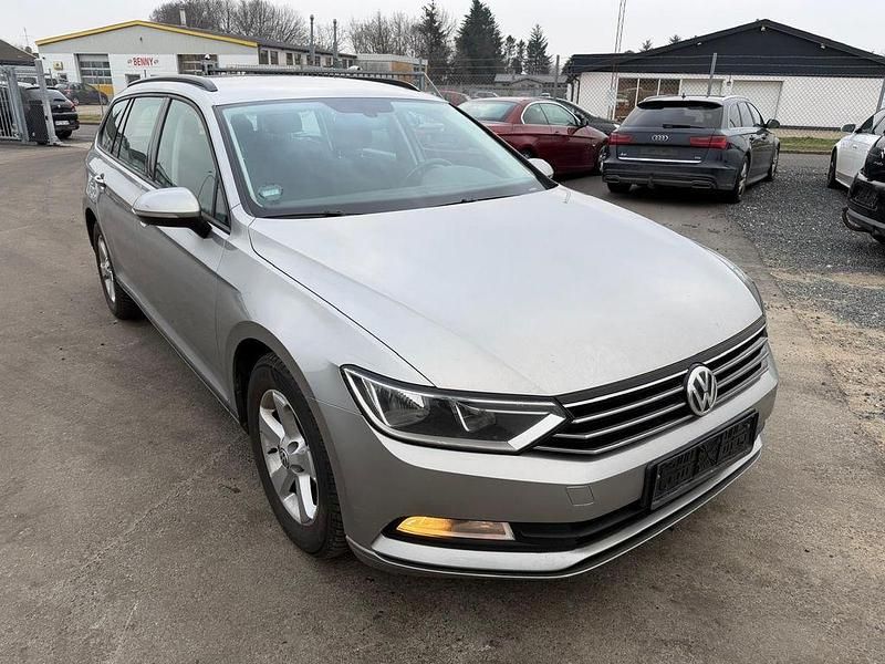 Gebraucht VW Passat Trendline 150 PS (110 kW) 2015 Silber Kombi