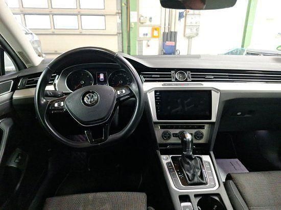 Gebraucht VW Passat 190 PS (139 kW) 2019 Weiß Limousine