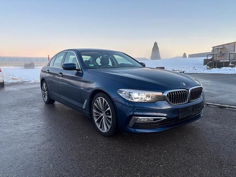 Blau Gebraucht 2017 BMW 520 Luxury Line Limousine | 24.999 € (Guter Preis) - Bild 1/4