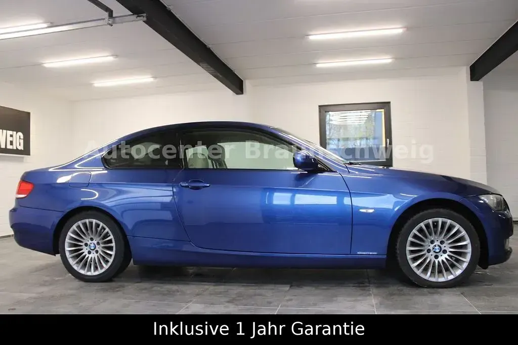 Gebraucht BMW 320 Comfort Edition 170 PS (125 kW) 2010 Blau Coupé