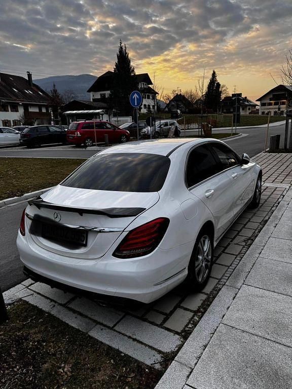 Gebraucht Mercedes C400 Avantgarde 333 PS (244 kW) 2015 Weiß Limousine