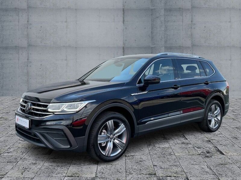 Schwarz Gebraucht 2023 VW Tiguan Allspace Move SUV | 39.470 € (Fairer Preis) - Bild 1/4