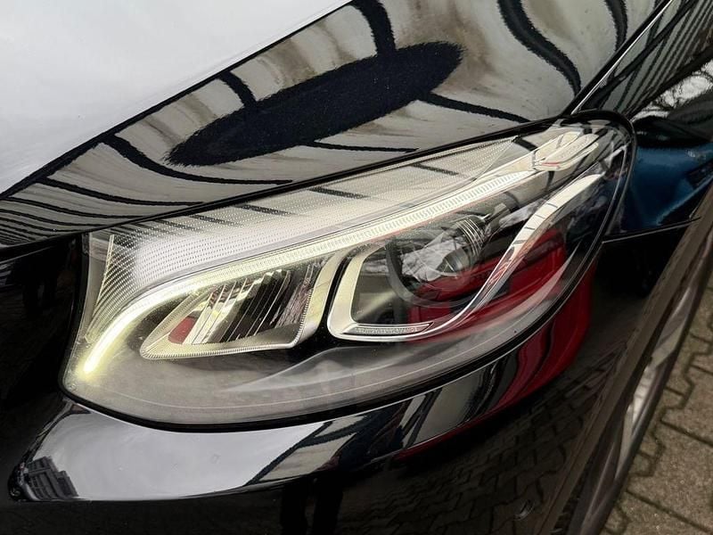 Gebraucht Mercedes GLC250 211 PS (155 kW) 2019 Schwarz Coupé