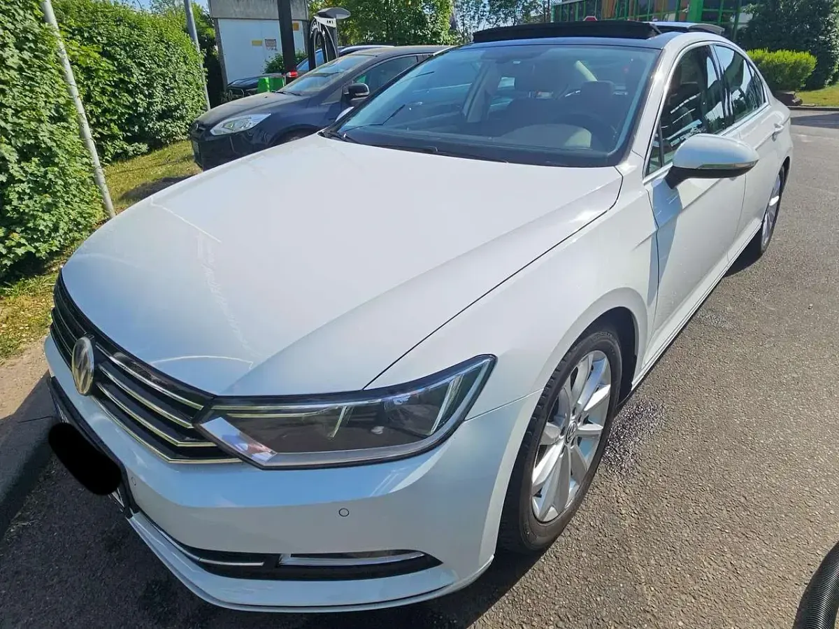 Gebraucht VW Passat Comfortline 125 PS (91 kW) 2015 Weiß Limousine