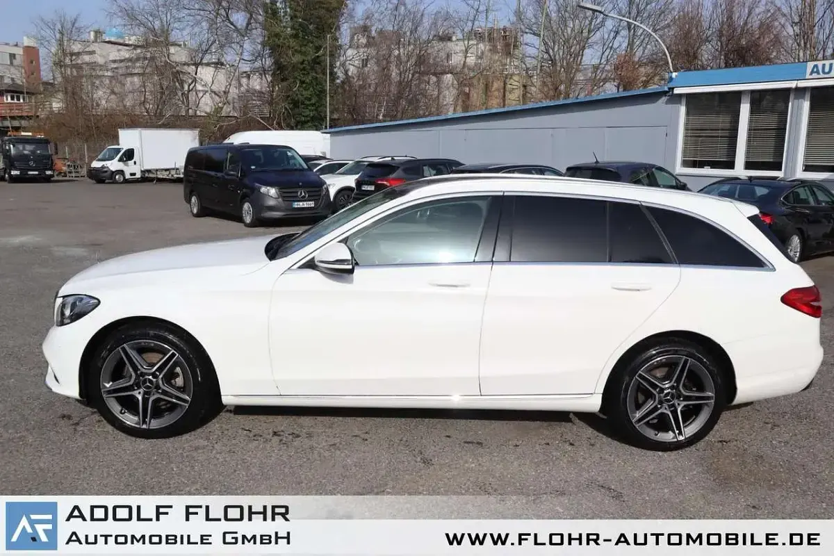 Gebraucht Mercedes C200 AMG 160 PS (117 kW) 2019 Polarweiss  unilack Kombi