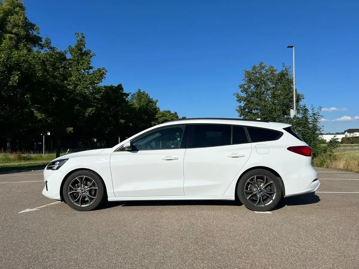 Gebraucht Ford Focus ST-Line 150 PS (110 kW) 2019 Weiß Kombi