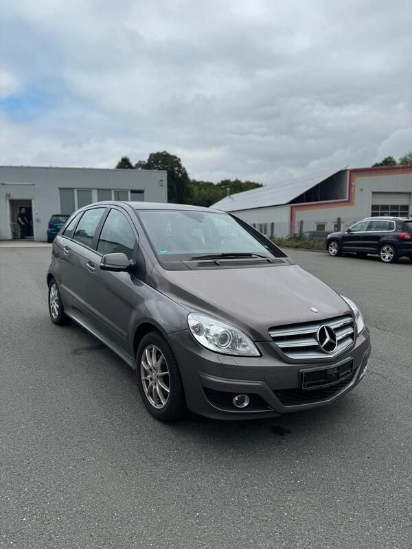 Gebraucht 2010 Mercedes B200 Van / Kleinbus | 5.500 € (Guter Preis) - Bild 1/4