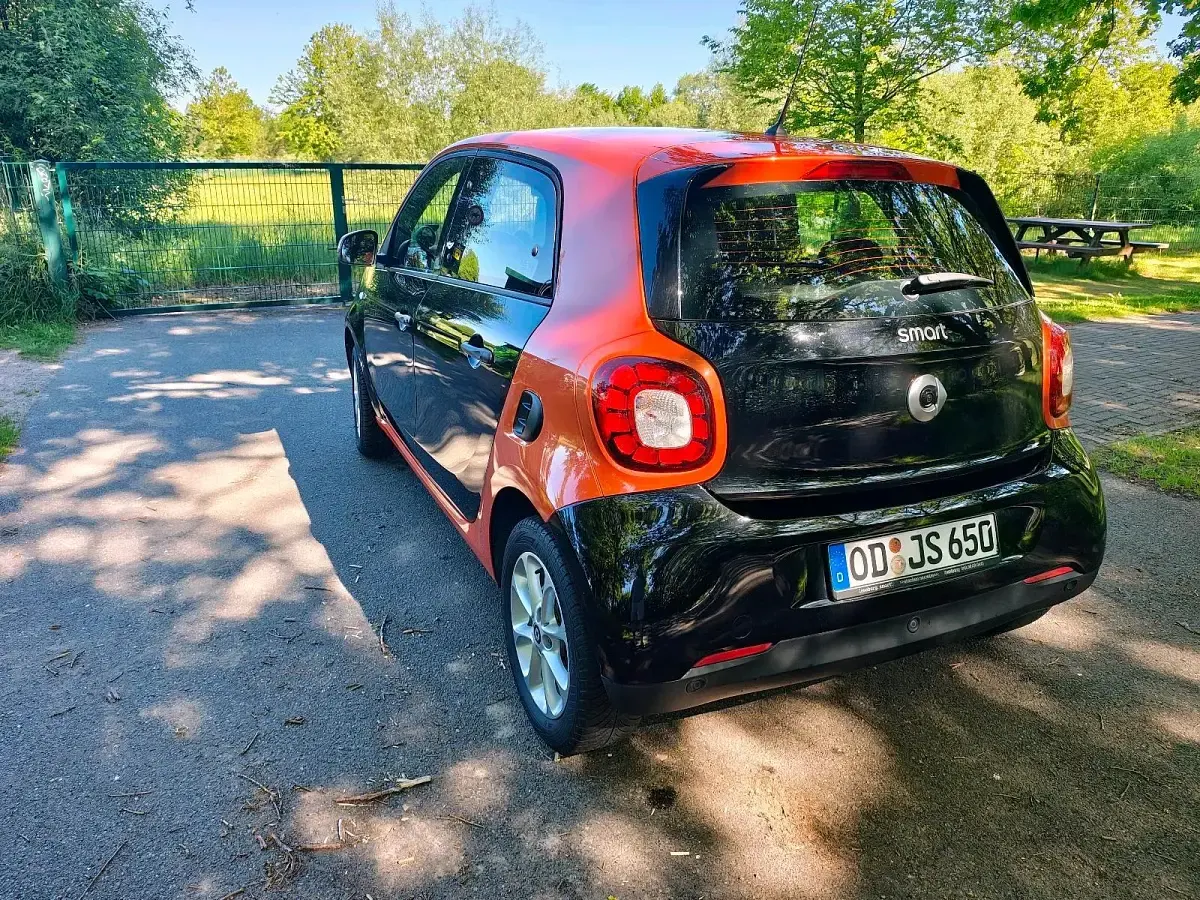 Używany Smart ForFour 71 KM (52 kW) 2019 Czarny Hatchback