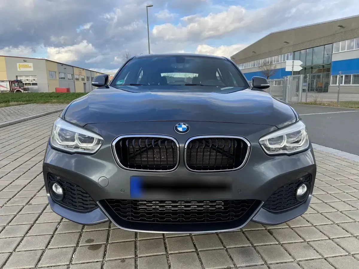 Gebraucht BMW 120 M Sport 190 PS (139 kW) 2016 Grau Kleinwagen