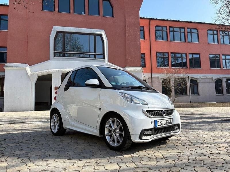 Gebraucht Smart ForTwo Cabrio Pure 71 PS (52 kW) 2013 Weiß Cabrio