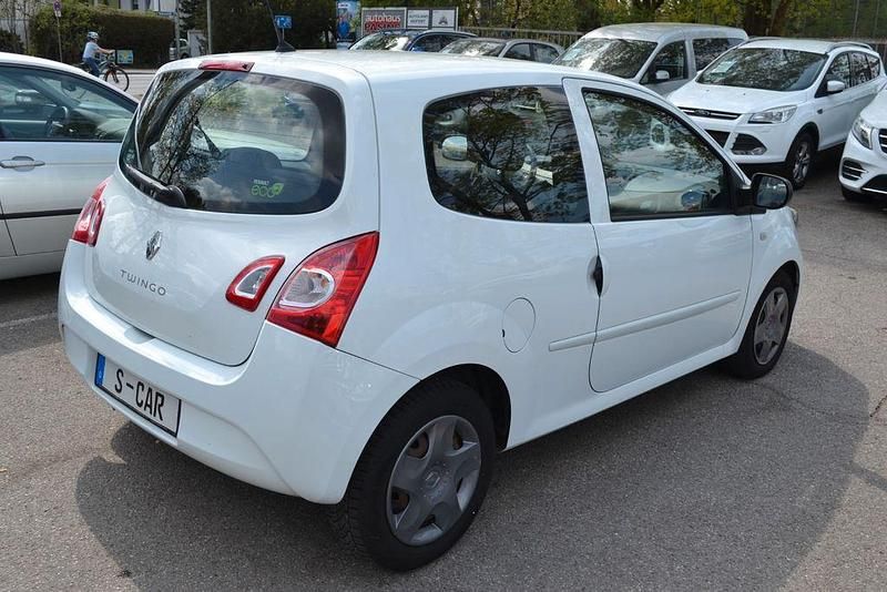 Second-hand Renault Twingo Expression 75 CP (55 kW) 2013 Alb Hatchback