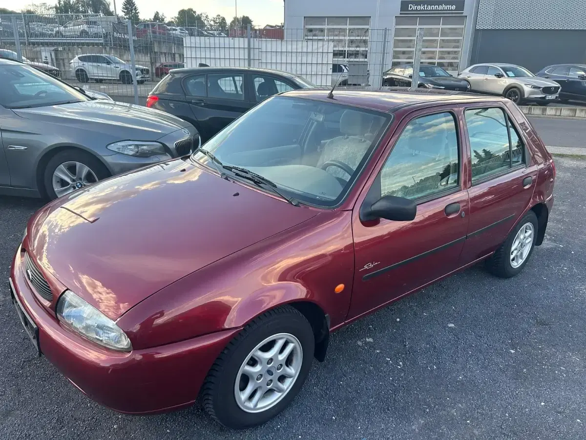 Gebraucht Ford Fiesta 60 PS (44 kW) 1997 Rot Kleinwagen