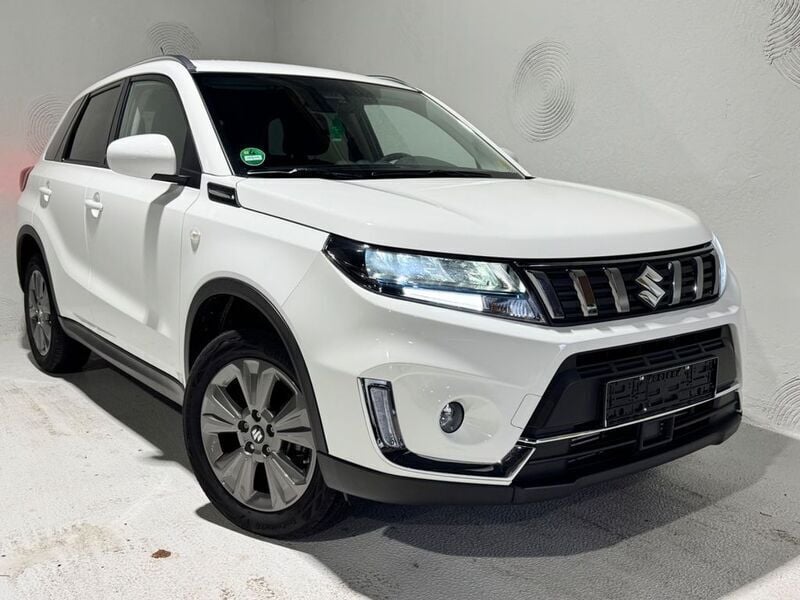 Weiß Gebraucht 2023 Suzuki Vitara Comfort SUV | 19.490 € (Guter Preis) - Bild 1/4