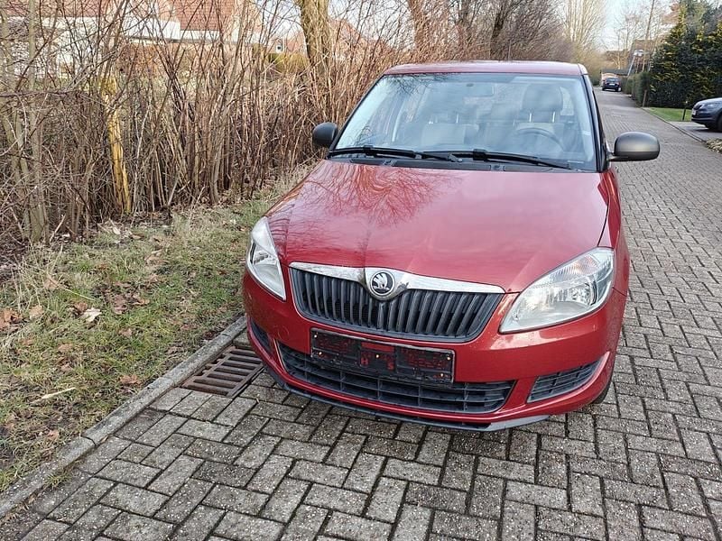 Rot Gebraucht 2014 Skoda Fabia Kleinwagen | 4.300 € (Superpreis) - Bild 1/4