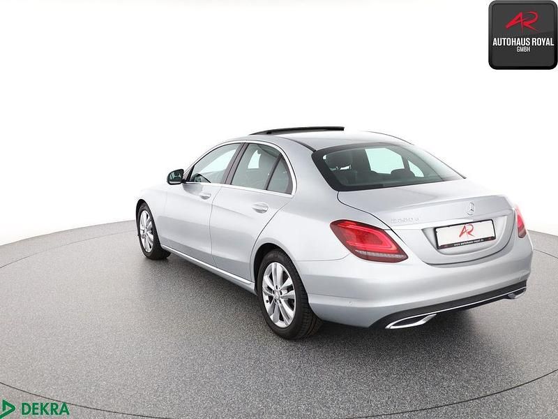 Gebraucht Mercedes C220 Avantgarde 194 PS (142 kW) 2019 Iridiumsilber Limousine
