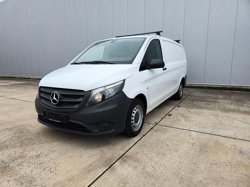 Weiß Gebraucht 2018 Mercedes Vito Van / Kleinbus | 10.100 € (Superpreis) - Bild 1/4