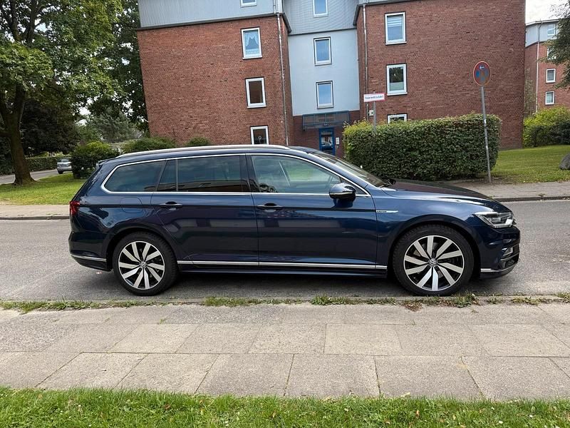 Second-hand VW Passat 240 CP (176 kW) 2017 Albastru Break