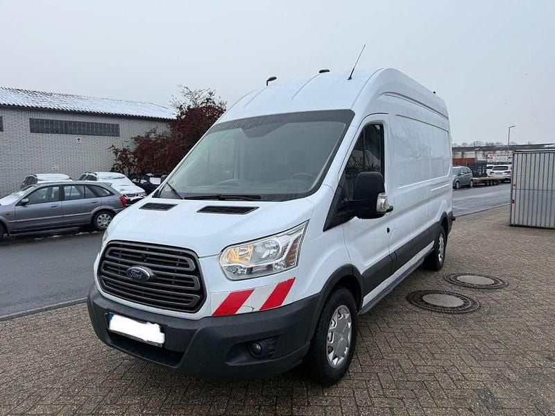 Gebraucht Ford Transit Trend 155 PS (114 kW) 2015 Weiß Van / Kleinbus