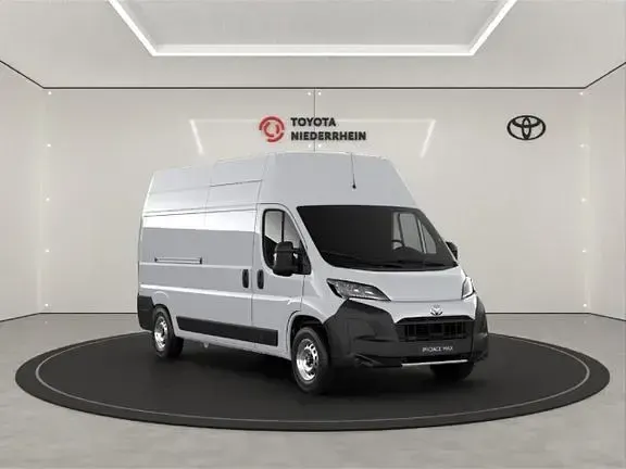 Gebraucht Toyota Proace 140 PS (102 kW) 2025 Icy white Van / Kleinbus
