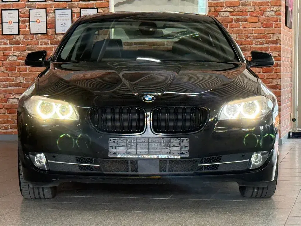 Gebraucht BMW 530 258 PS (189 kW) 2011 Schwarz Limousine