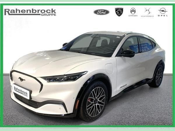 Weiß (star white platinum metallic (weiß)) Neu 2025 Ford Mustang Mach-E Premium SUV | 52.490 € (Fairer Preis) - Bild 1/4