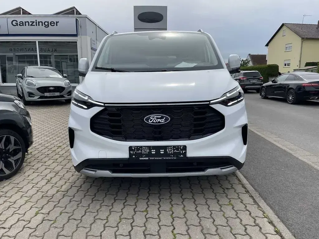 Neu Ford Tourneo Active 170 PS (125 kW) 2026 Frost weiß Van / Kleinbus