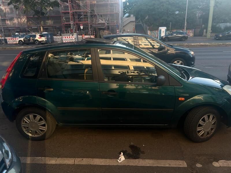 Grün Gebraucht 2002 Ford Fiesta Kleinwagen | 1.600 € (Guter Preis) - Bild 1/4