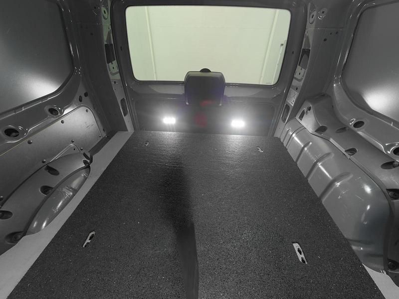 Gebraucht VW Caddy Maxi 122 PS (89 kW) 2023 Grau Van / Kleinbus