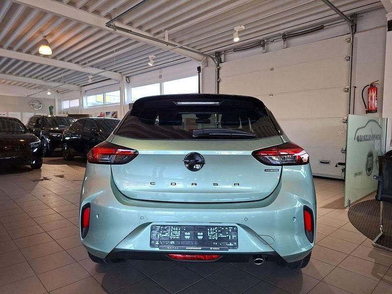 Neu Opel Corsa 101 PS (74 kW) 2026 Grün Limousine