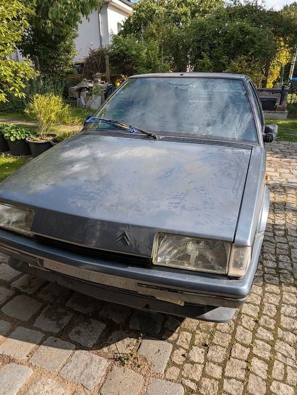 Grau Gebraucht 1992 Citroën BX Limousine | 2.800 € - Bild 1/4
