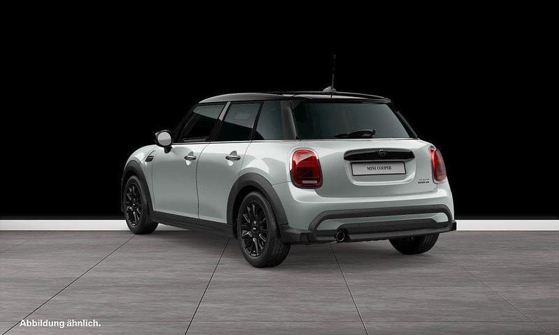 Gebraucht Mini Cooper 136 PS (100 kW) 2022 Weiß Kleinwagen