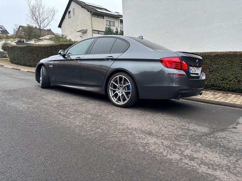 Gebraucht BMW 535 313 PS (230 kW) 2015 Grau Limousine