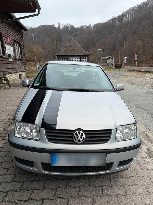 Second-hand VW Polo 60 CP (44 kW) 2000 Argintiu Hatchback