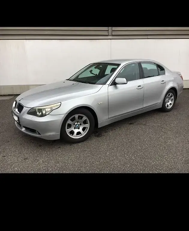 Gebraucht BMW 525 192 PS (141 kW) 2003 Silber Limousine